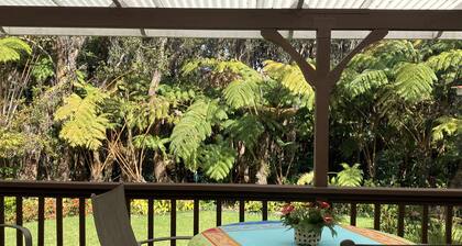 Serene country home in charming Volcano Village near the Volcano National Park.