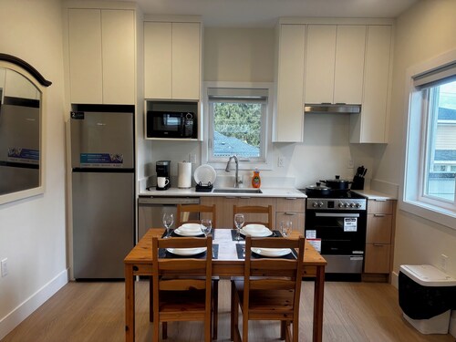 New 2BR Garden Suite with AC and private patio