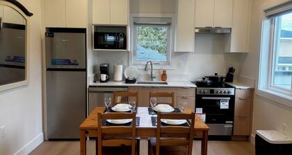 New 2BR Garden Suite with AC and private patio