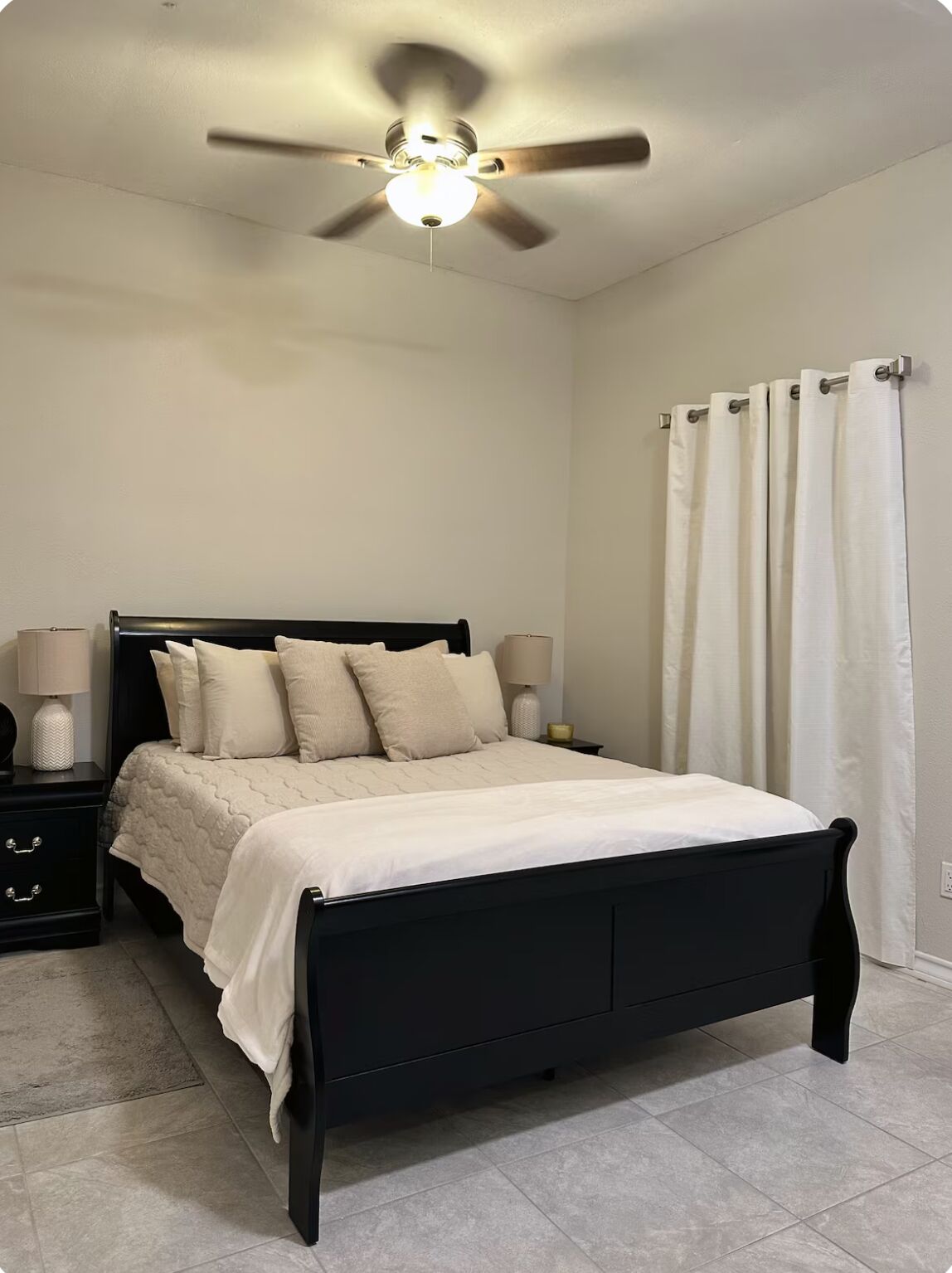 Fer et planche à repasser, Wi-Fi, draps fournis