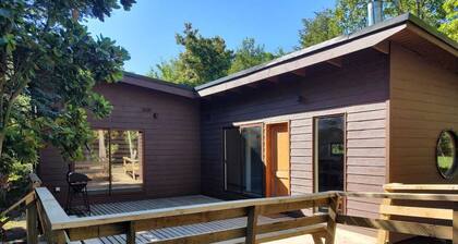 Ayün Lodge – Family Cabin with Private Beach