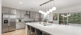  Art Inspired Coastal Retreat in Ponte Vedra Near Beach Ideal for Families