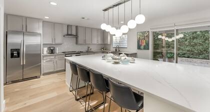 Art Inspired Coastal Retreat in Ponte Vedra Near Beach Ideal for Families