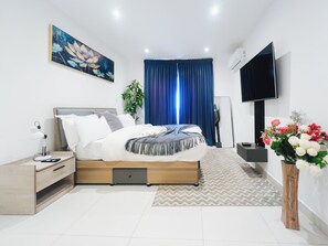 Individually furnished, laptop workspace, soundproofing - The Bantree (Accra)