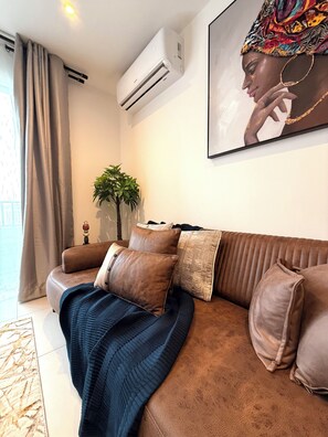 TV connectée de 50 pouces avec chaînes numériques