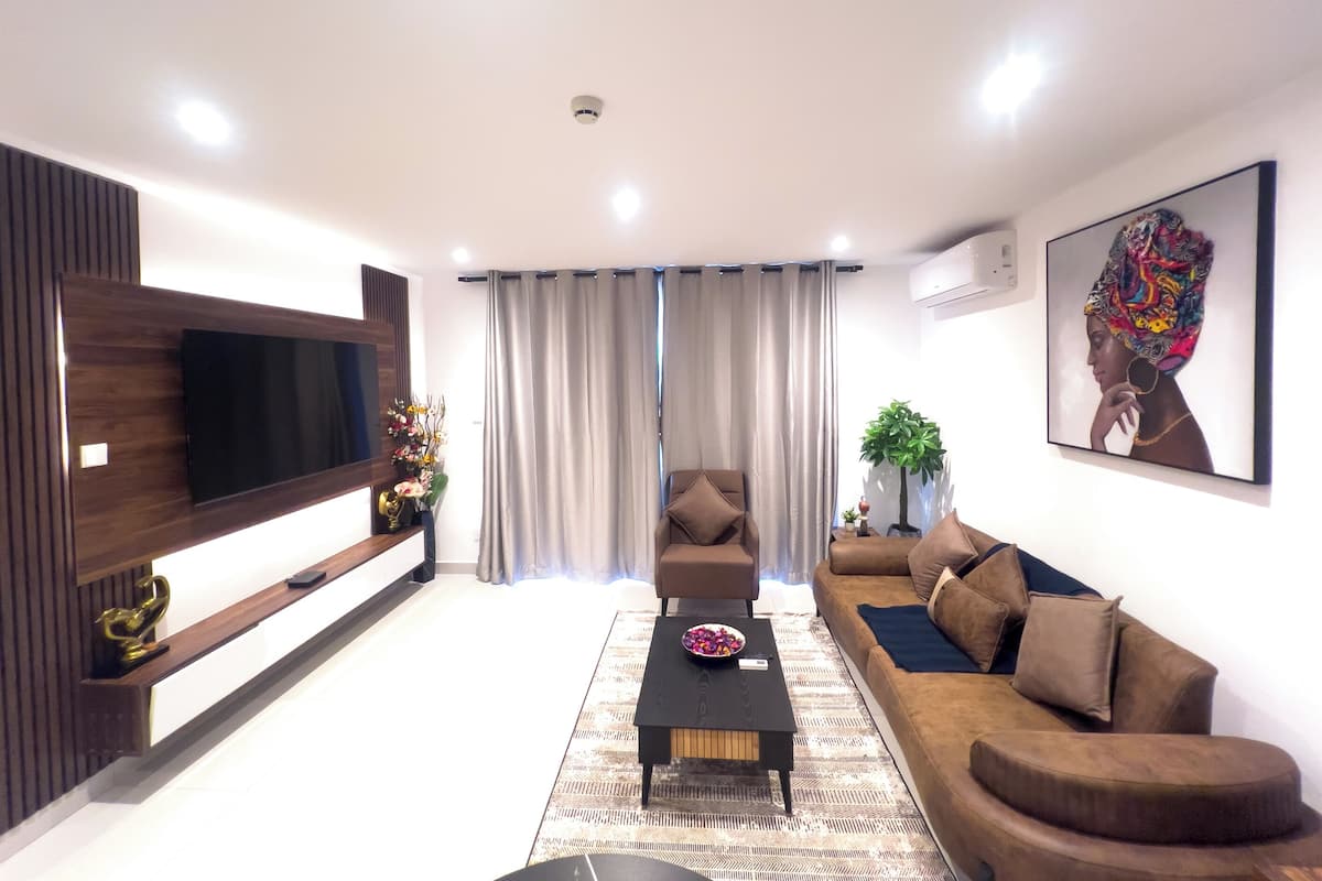 豪華公寓 | 客廳 | 50 吋智能電視連數碼電視頻道