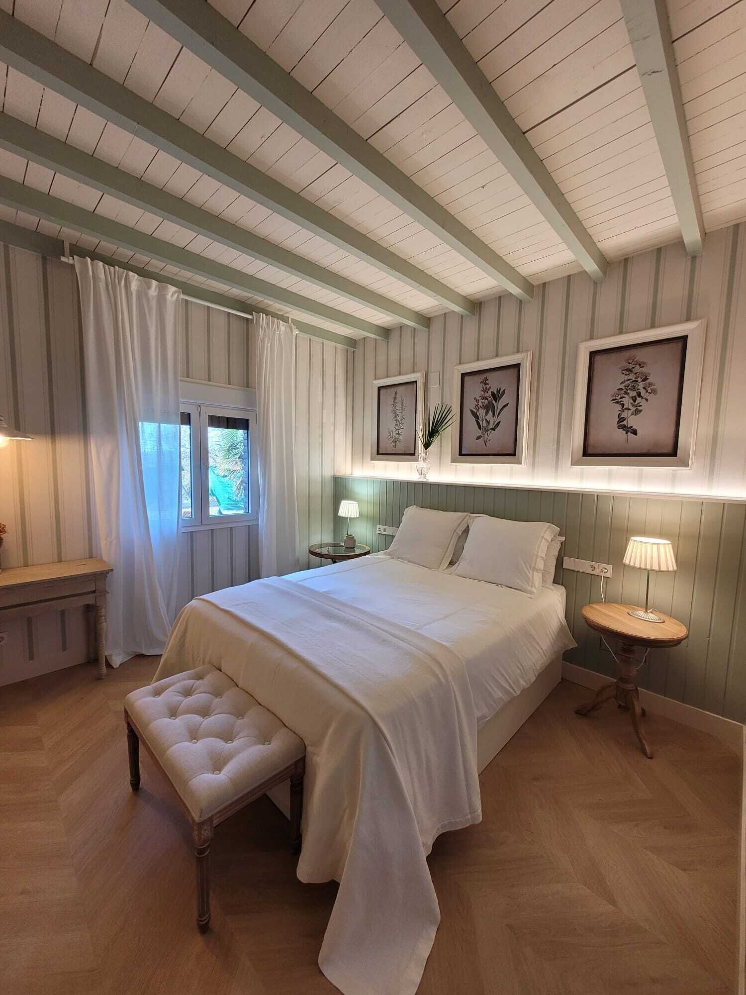 3 bedrooms, travel crib, free WiFi, bed sheets