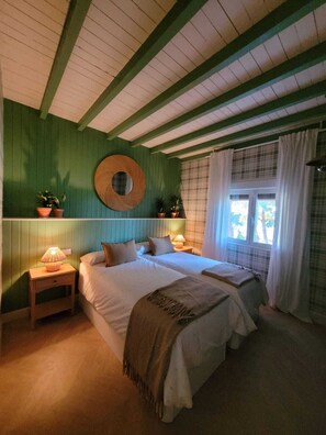 3 habitaciones, cuna de viaje, wifi gratis y ropa de cama