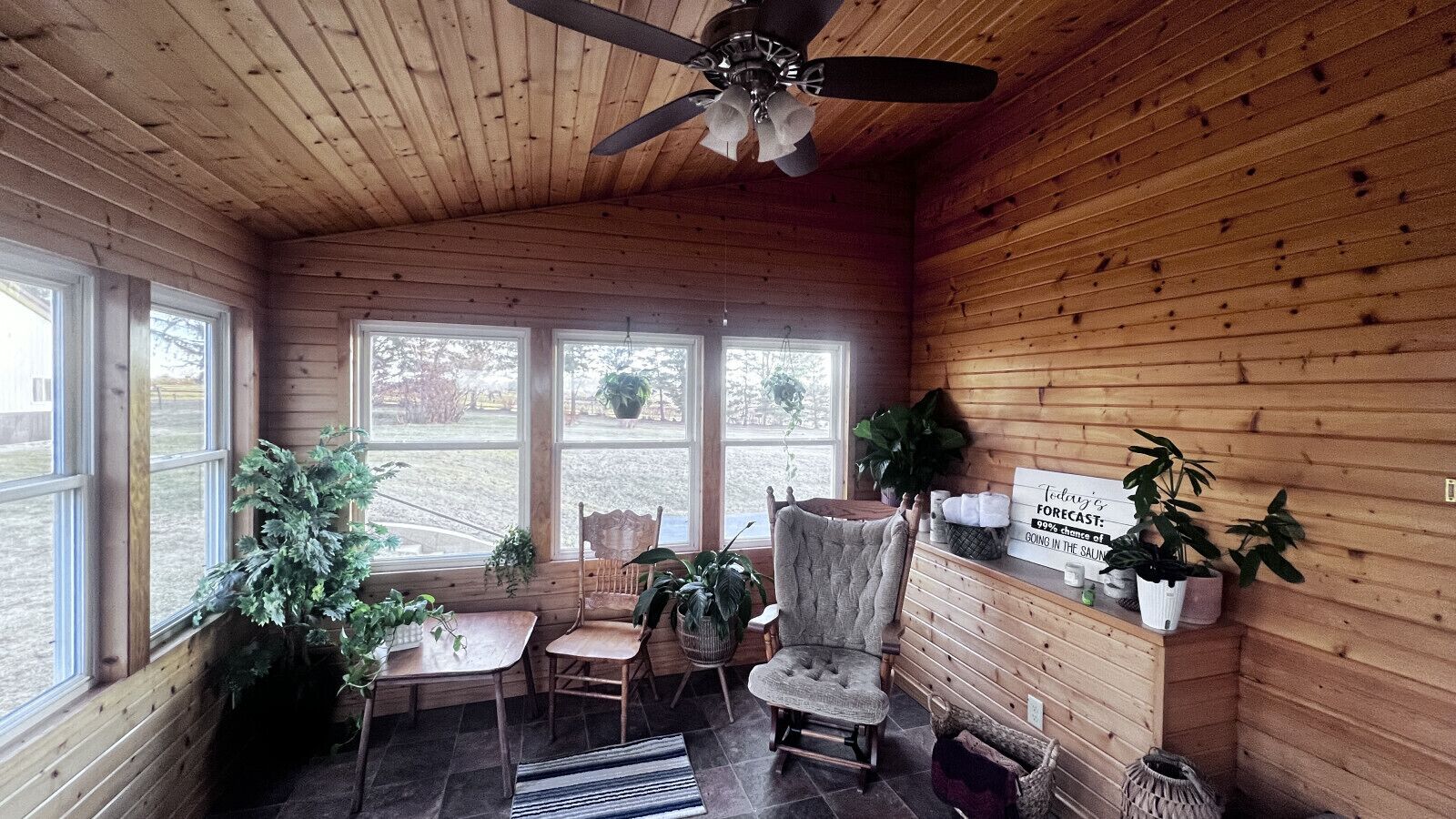 3 Seasons Porch