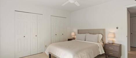 5 habitaciones, tabla de planchar con plancha, cuna de viaje y wifi