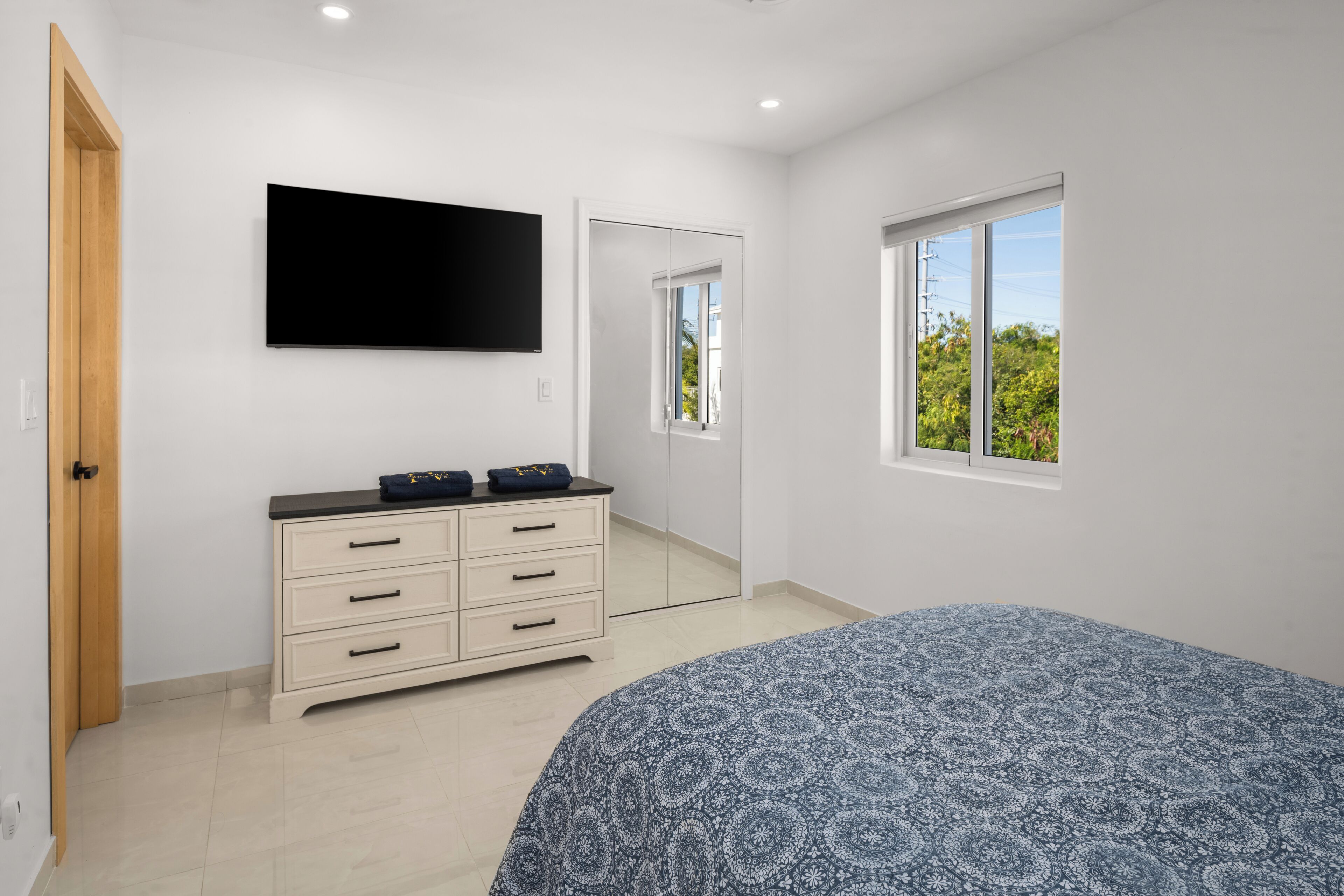 2 chambres, bureau, accès au Wi-Fi (inclus)