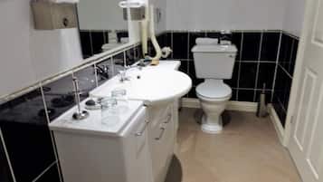 Luxury Double Room | Bathroom