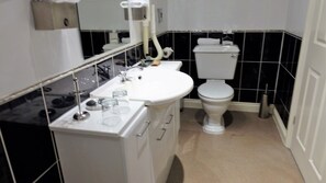 ห้องลักซ์ชัวรี่ดับเบิล | ห้องน้ำ