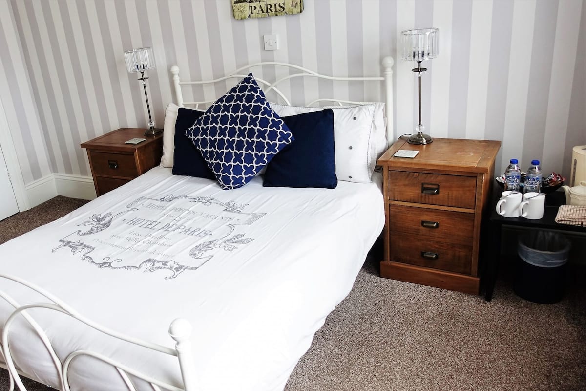 Luxury Double Room | Iron/ironing board, free WiFi, wheelchair access