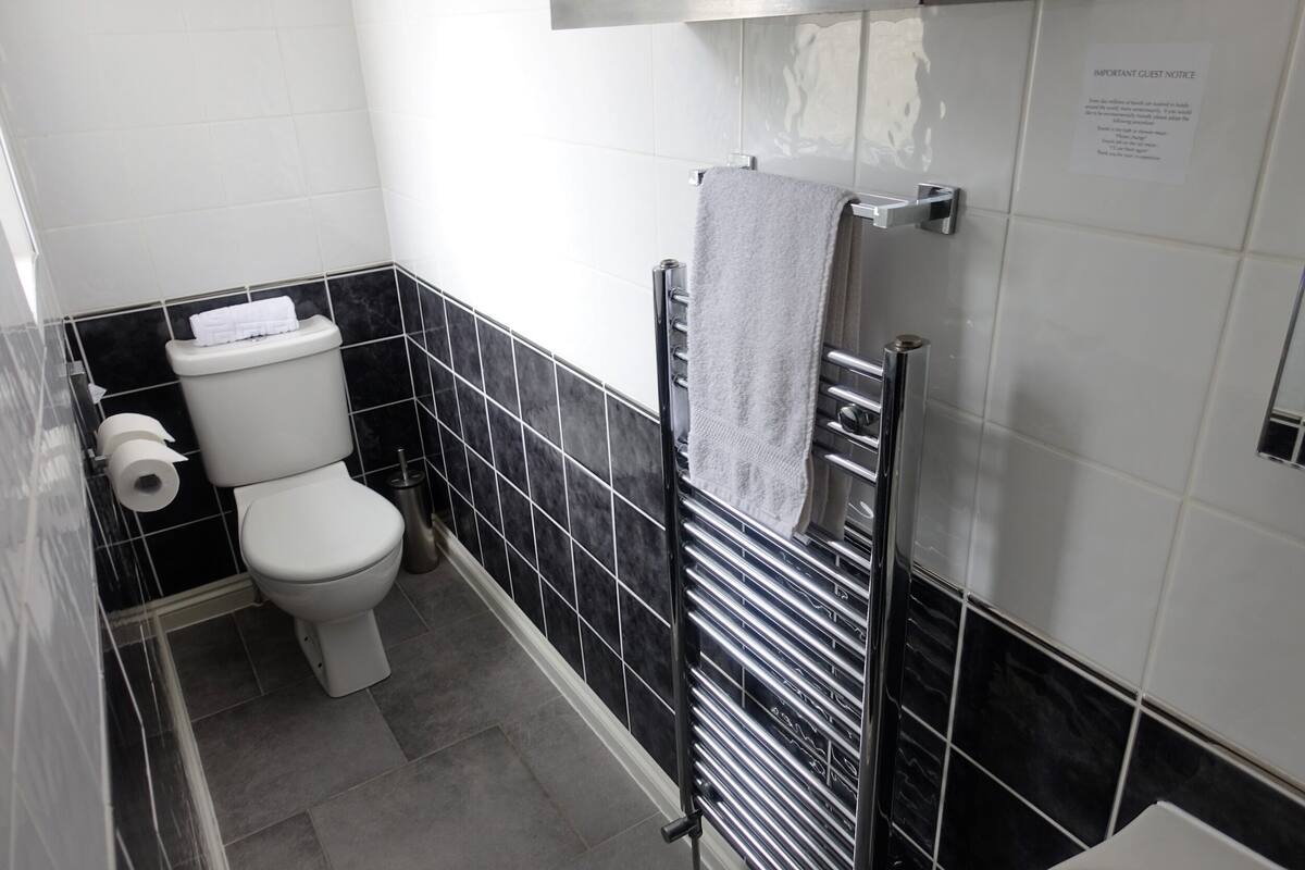 Superior Double Room | Bathroom