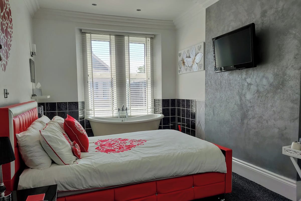Superior Double Room | Iron/ironing board, free WiFi, wheelchair access