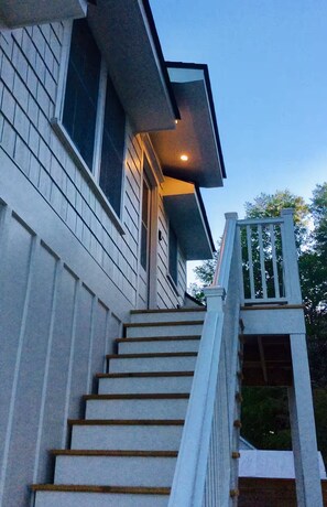 Exterior detail - New Quaint Coastal Escape/Bike to Beach & Shem Creek (Mount Pleasant)