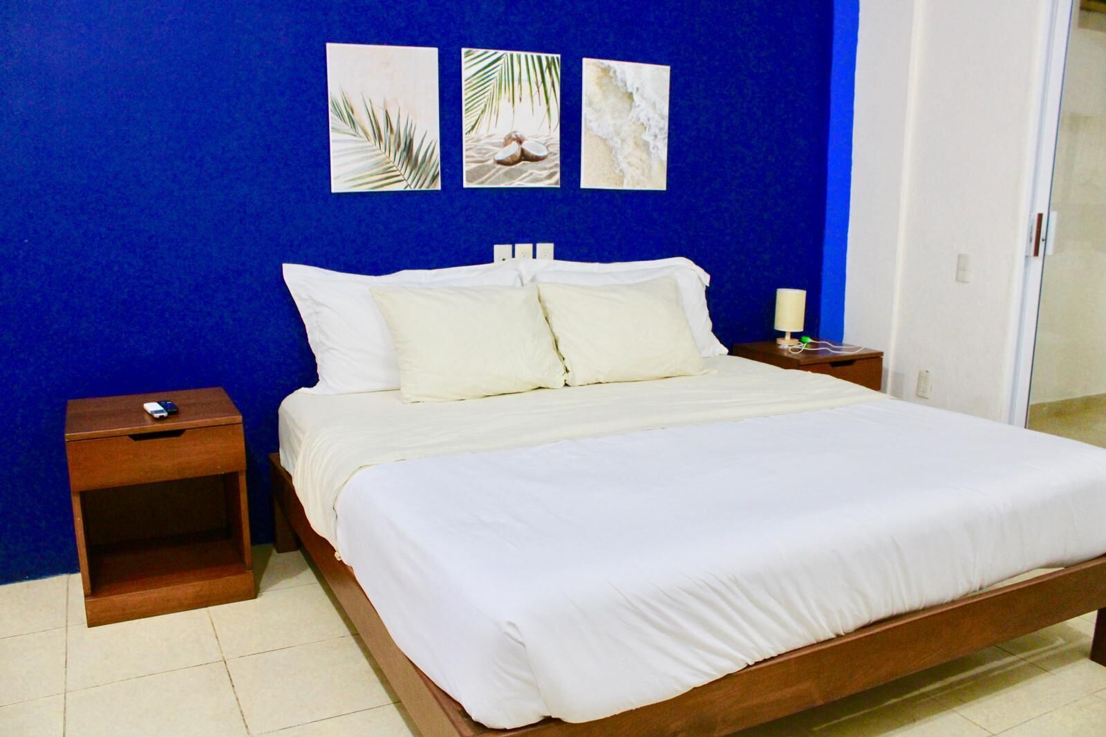 5 chambres, fer et planche à repasser, Wi-Fi, draps fournis