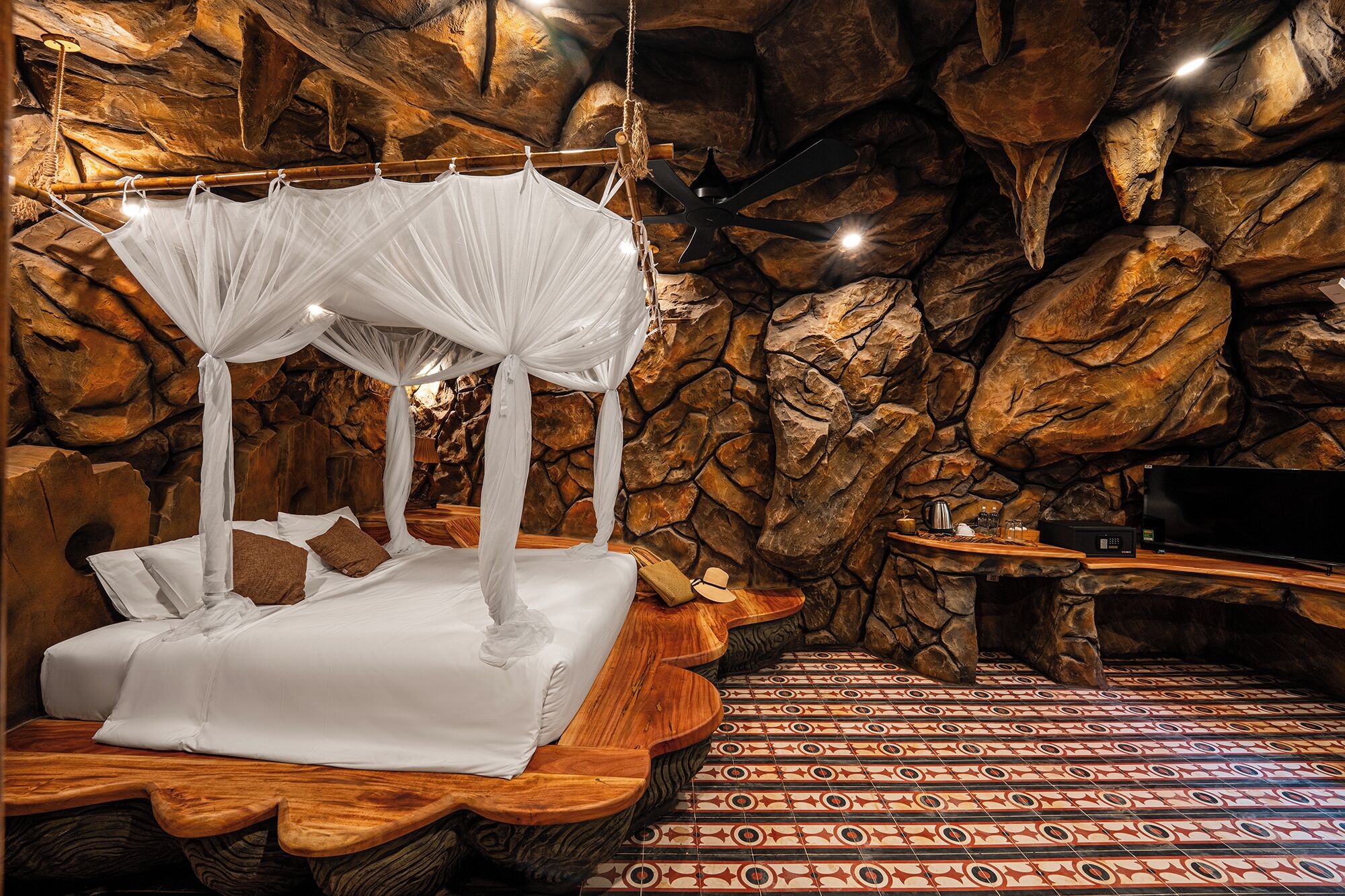 Design-Zimmer | Schreibtisch, laptopgeeigneter Arbeitsplatz, kostenloses WLAN