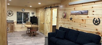 Cozy 1-bedroom hideaway in Hill City, SD