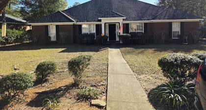 3-bedroom house in awesome Albany with cool AC for relaxing stay