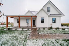 Exterior - Teton Valley Getaway | Hot Tub, BBQ + Pet Friendly! (Ashton)