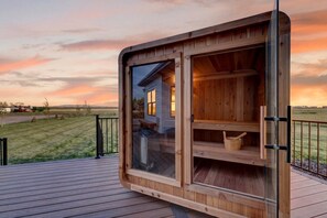 Sauna - Teton Valley Getaway | Hot Tub, Sauna, BBQ, Fire Pit, & Pet Friendly! (Ashton)