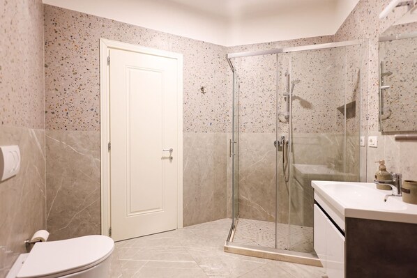 House - Grandstay Urban Four (Durrës)