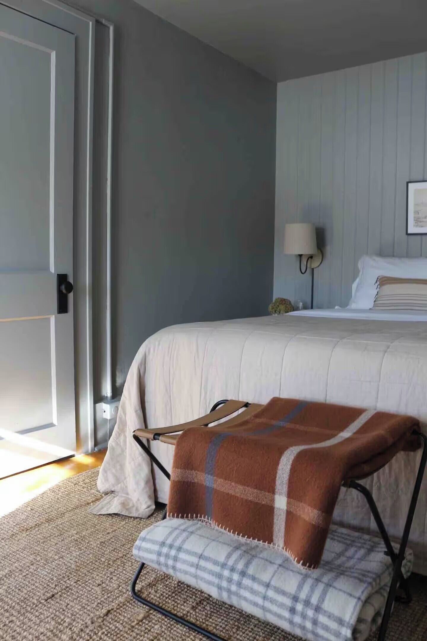 Fer et planche à repasser, accès Internet, draps fournis