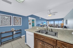 Interior - Beachfront condo with pool, private balcony, perfect for families. (Gulf Shores)