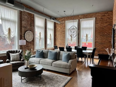 Charming Loft-Style Condo in Beautiful Historic Building