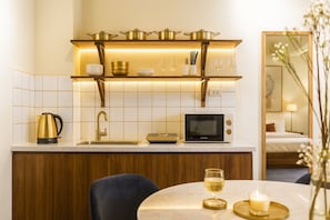 Quarto casal superluxo, vista para o jardim | Cozinha privada