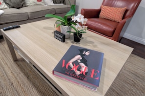 Interior - LA Urban Retreat – Easy Access to SoFi, DTLA & USC (Los Angeles)