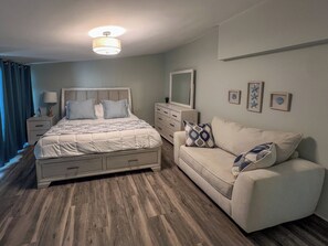 4 bedrooms, desk, iron/ironing board, travel cot - Luxury Coastal Villa: Private Pool - Beach - Resort Style (Dorado)