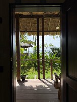 Bungalow familiar, vistas al mar | Vistas al agua