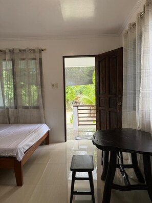 标准双人房 | 客房内保险箱、免费 WiFi