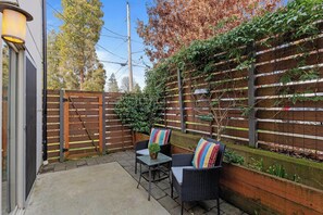Terrace/patio - Pristine & Beautiful  3b2b Townhouse in West Seattle (Seattle)