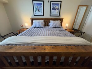1 bedroom, iron/ironing board, free WiFi, bed sheets - Snowshed Stroll at Mountain Green 1BR/1BA (Killington)