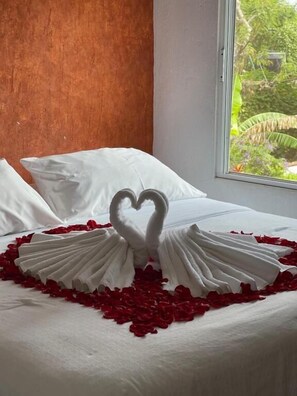 Desk, free WiFi - HOTEL QUINTA REAL LAS PALMAS MALINALCO (Malinalco)