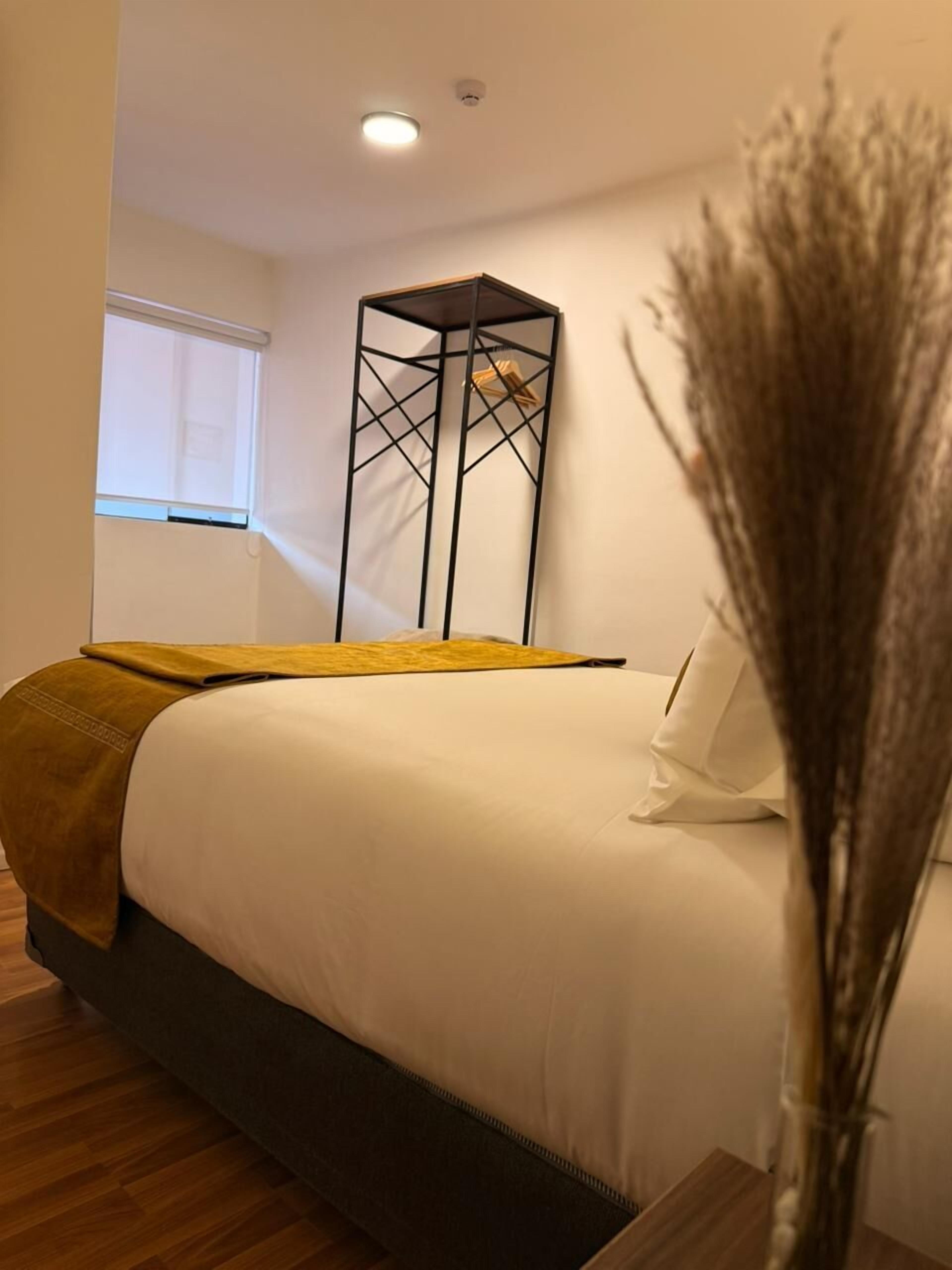 Standardrum | Värdeförvaringsskåp på rummet, mörkläggningsgardiner och ljudisolering