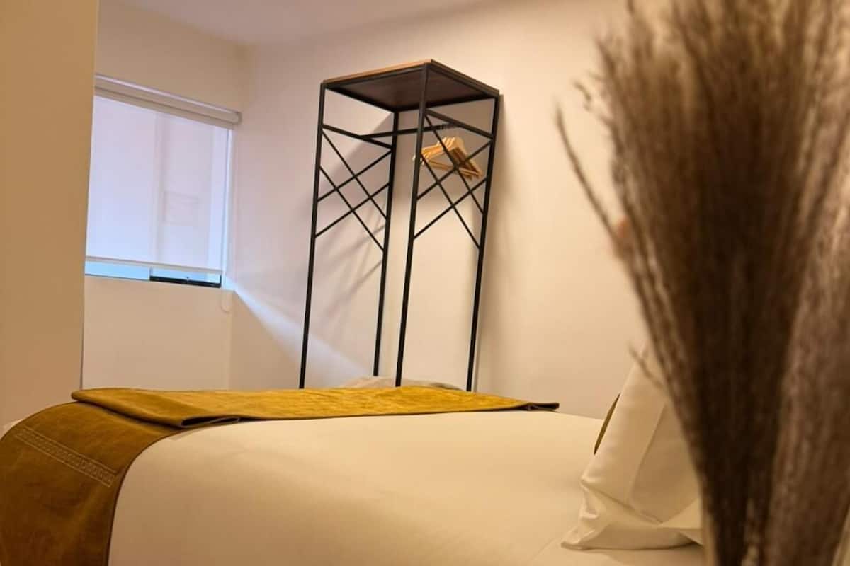 Standardrum | Värdeförvaringsskåp på rummet, mörkläggningsgardiner och ljudisolering