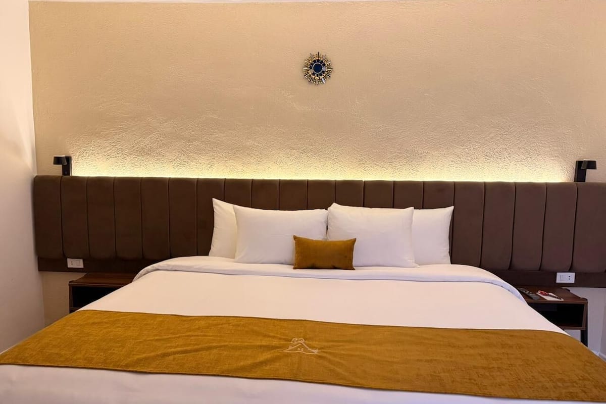 Deluxe Double or Twin Room | In-room safe, blackout curtains, soundproofing, free WiFi