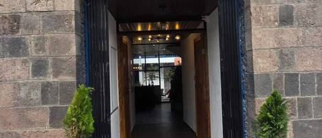 Fachada de la propiedad