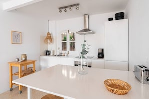 Fridge, oven, dishwasher, toaster - San Juan Capistrano, 2 bedroom (Nerja)