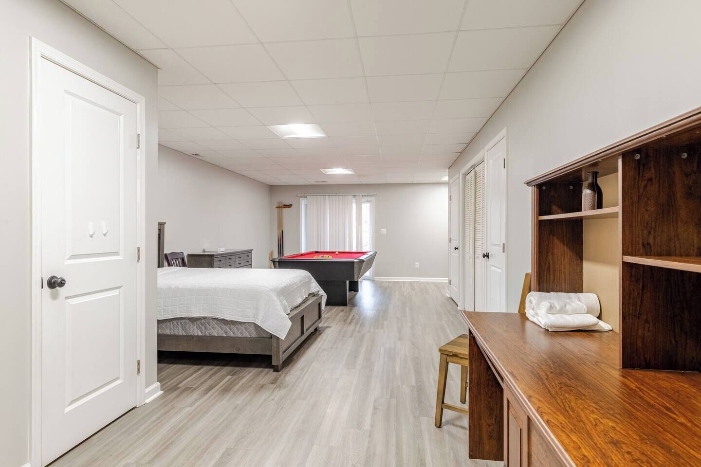 4 bedrooms, iron/ironing board, travel cot, free WiFi