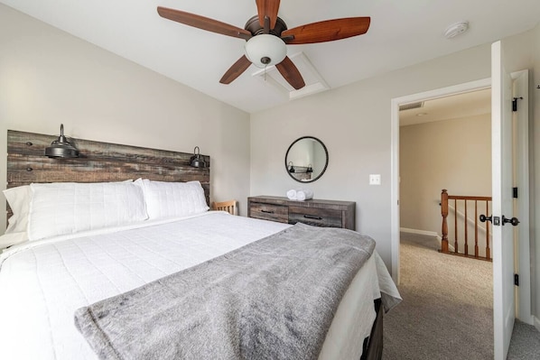 4 bedrooms, desk, iron/ironing board, travel crib