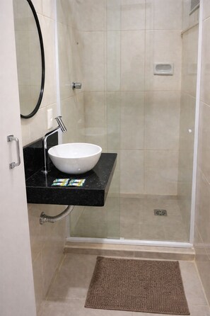 Towels, soap, toilet paper - Cozy Studio in the Heart of Rio (Near Lapa) (Rio de Janeiro)