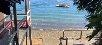 Waterfront Cottage on Hood Canal - rustic character-building 1-bed in Belfair