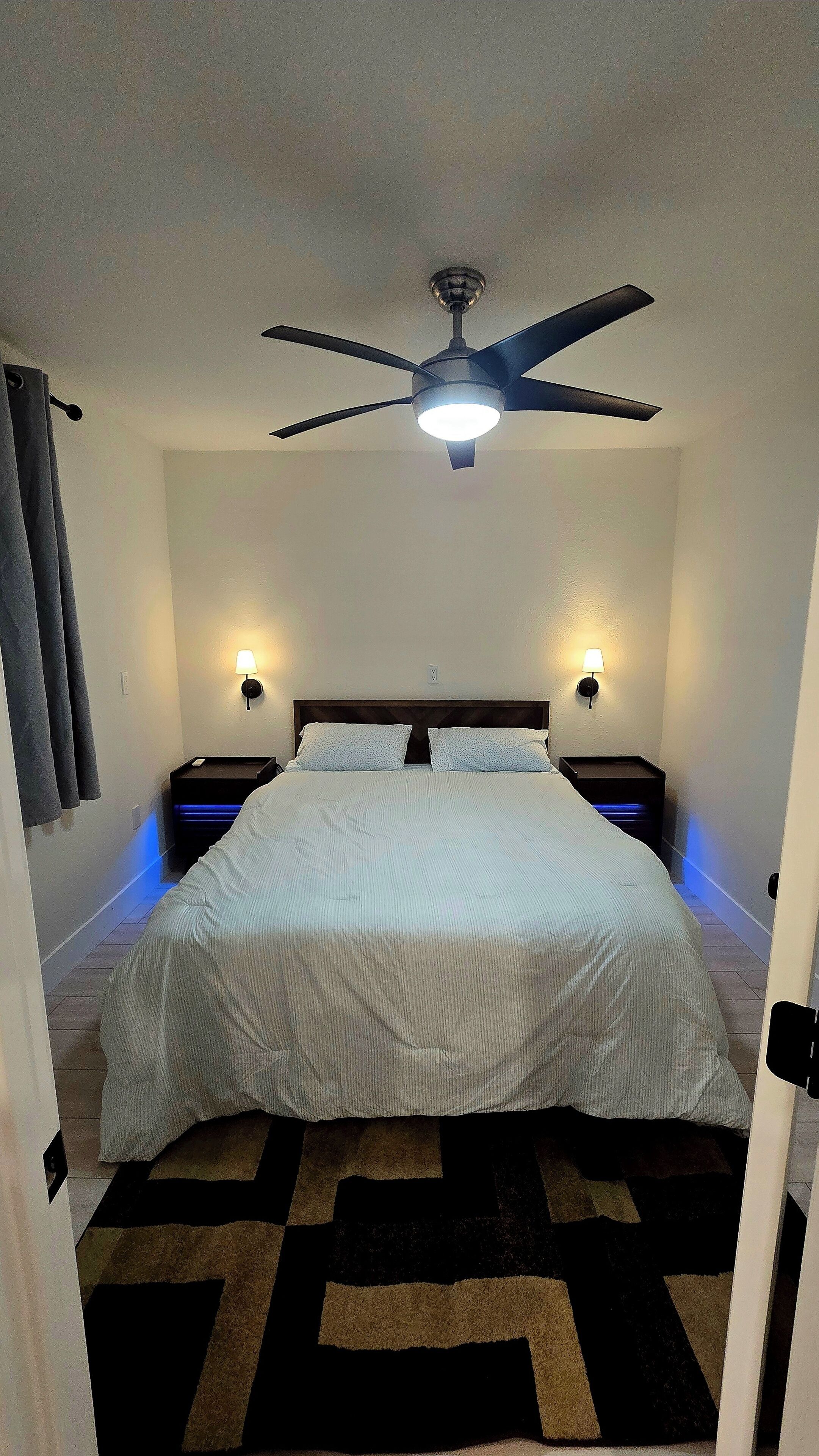 アイロン / アイロン台、WiFi、ベッドシーツ