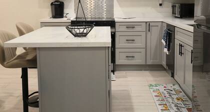 Cozy luxury-1 bedroom guest suite in Concord -walk to BART-close to Mt Diablo.